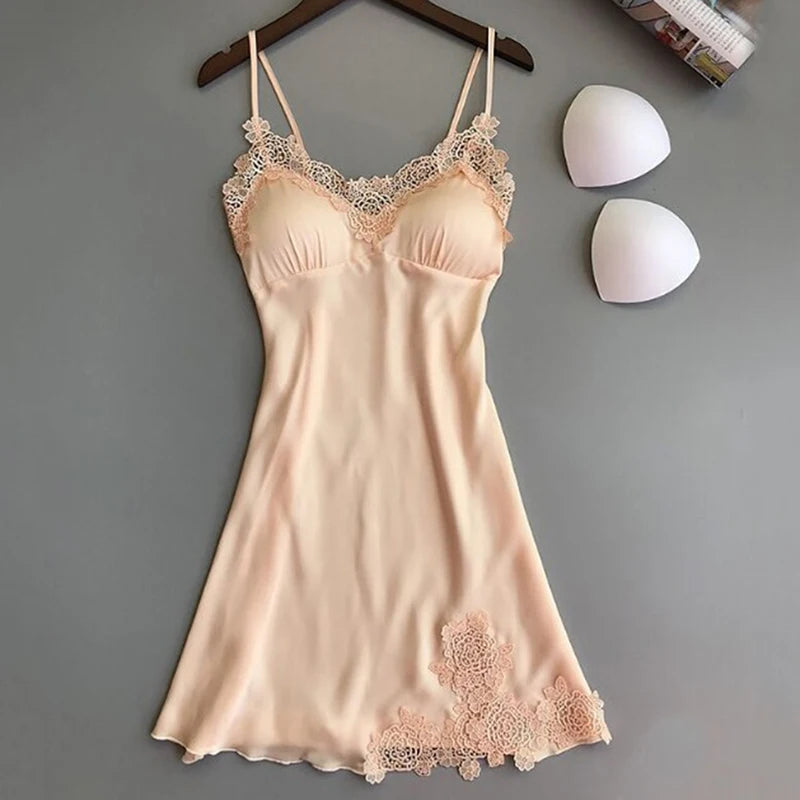 “Vestido de dormir sexy con encaje “