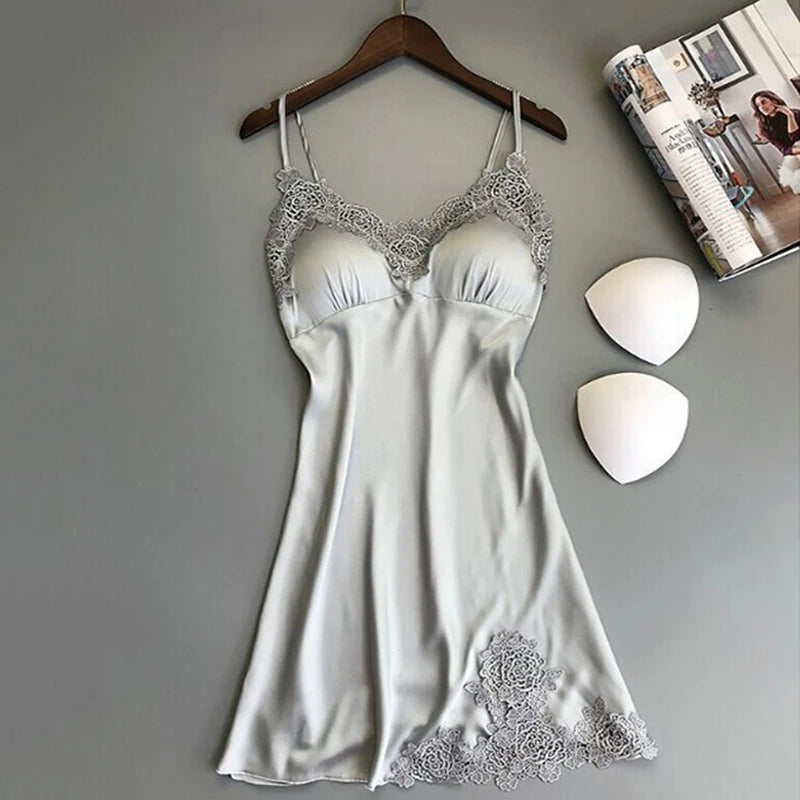 “Vestido de dormir sexy con encaje “