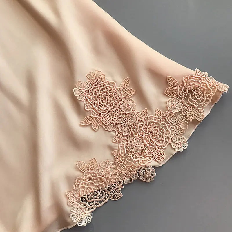 “Vestido de dormir sexy con encaje “