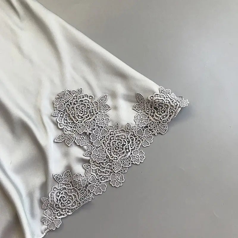 “Vestido de dormir sexy con encaje “